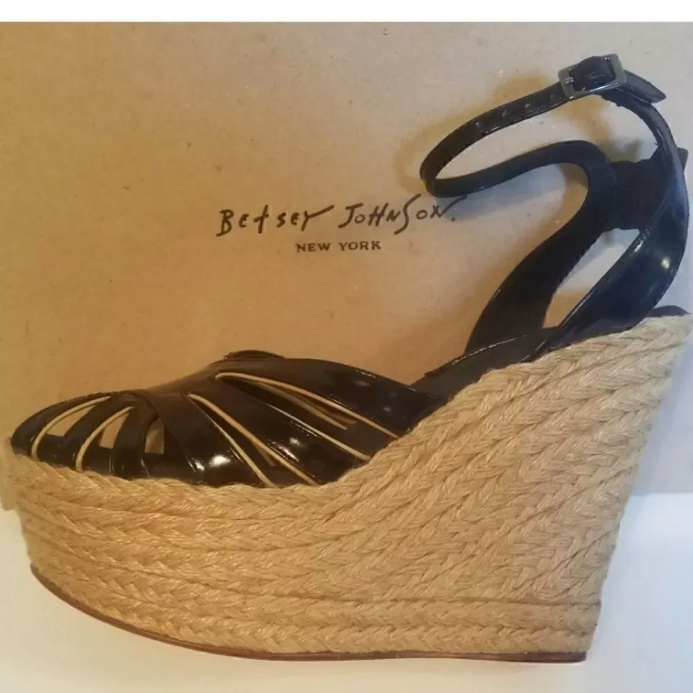 Y2K Mint Rare BETSEY JOHNSON Black Patent Espadrille Platform Wedge Sandals Sz.9